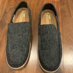 Men’s Toms shoes
